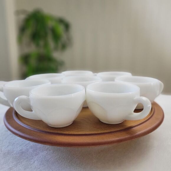 VINTAGE ✨️ Milk Glass Punch Tea Cups (8) - Picture 5 of 7